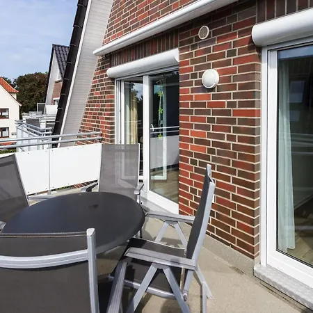 Ruge Bries, 17 Apartment Duhnen