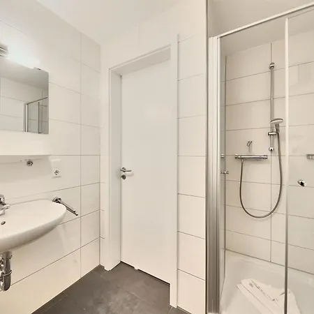 Ruge Bries, 17 Apartment Duhnen